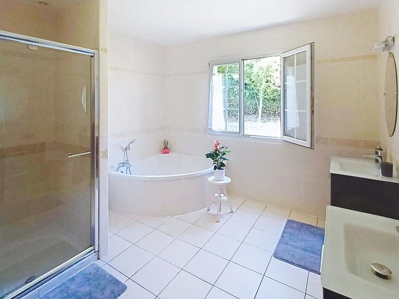 Maison - 148 m² - 5 pièces