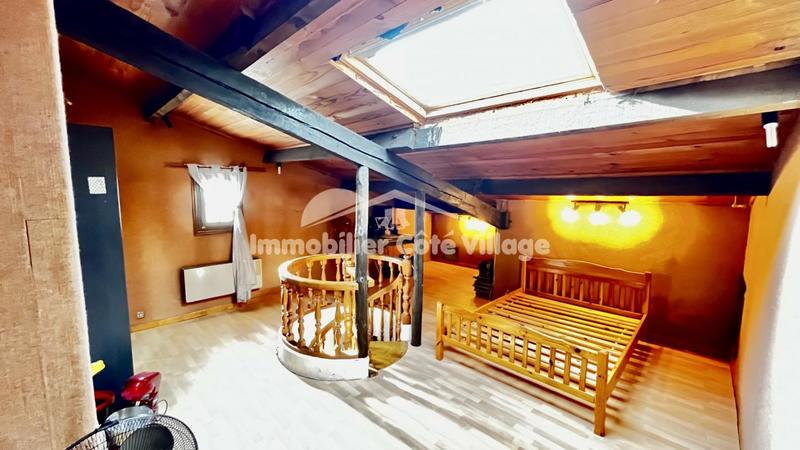 Propriété - 208 m² - 8 pièces