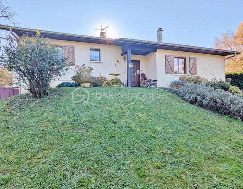 Maison traditionnelle - 143 m² - 5 pièces