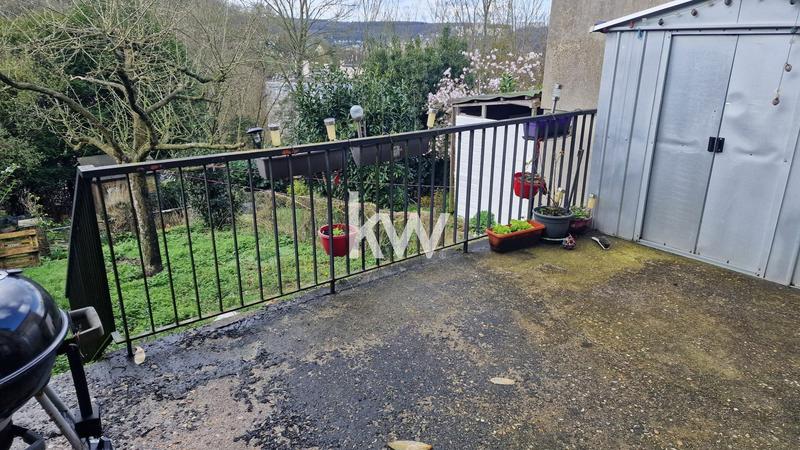 Maison - 96 m² - 6 pièces