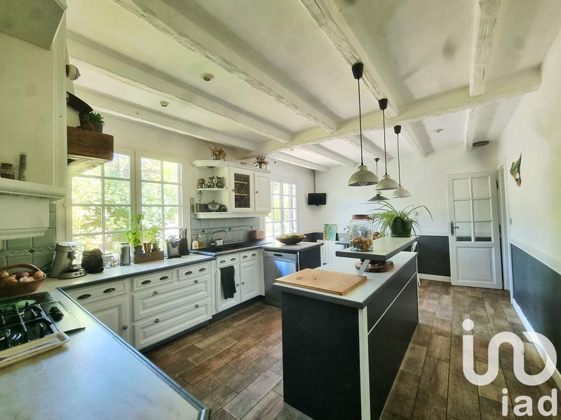 Maison - 176 m² - 10 pièces