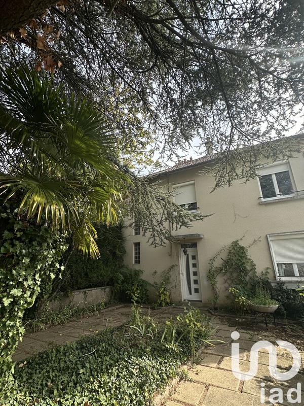 Maison - 186 m² - 8 pièces