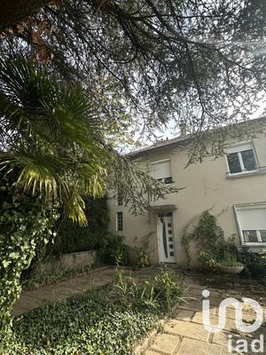 Maison - 186 m² - 8 pièces