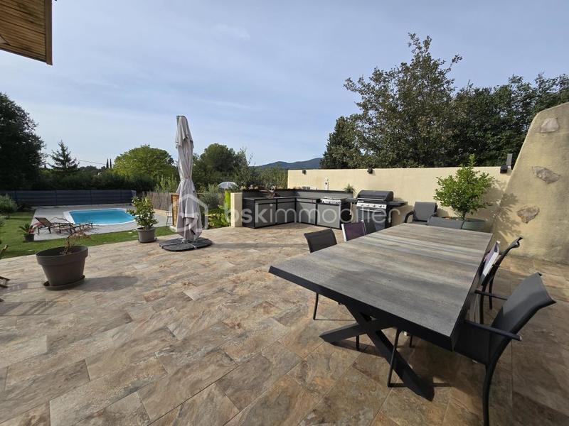 Propriété - 140 m² - 5 pièces