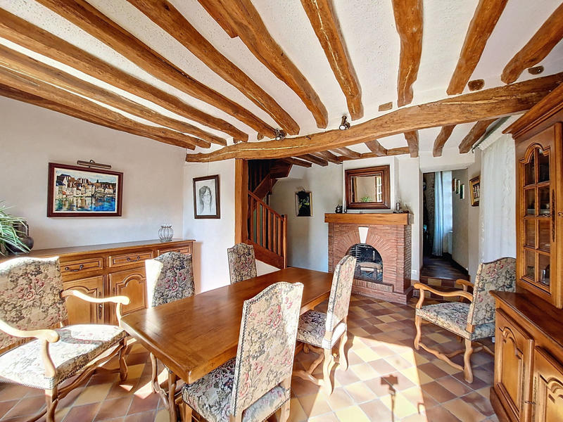 Maison - 206 m² - 7 pièces