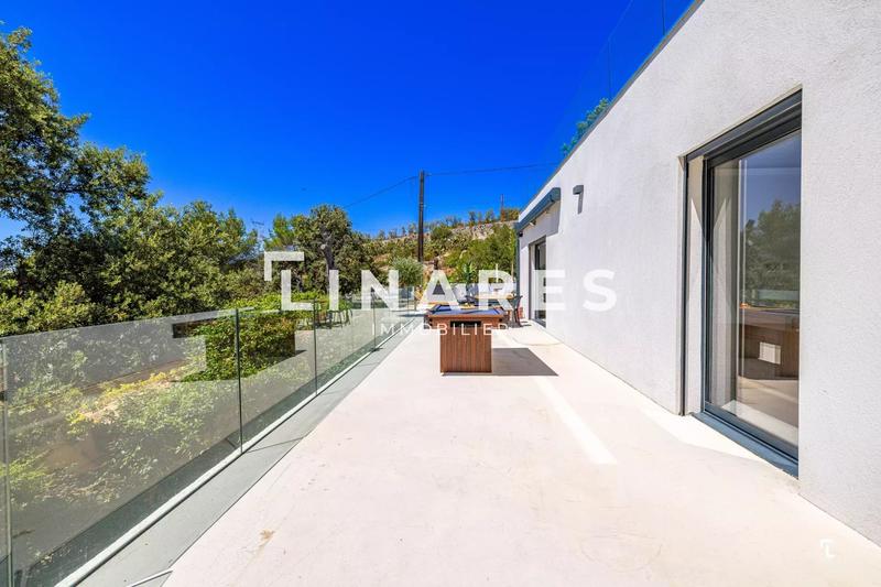 Maison - 140 m² - 5 pièces