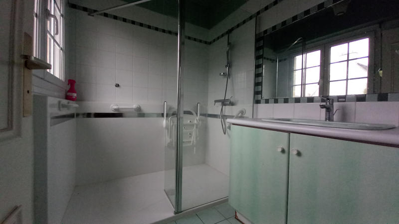 Maison - 176 m² - 9 pièces