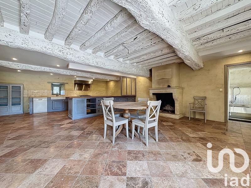 Maison - 410 m² - 11 pièces