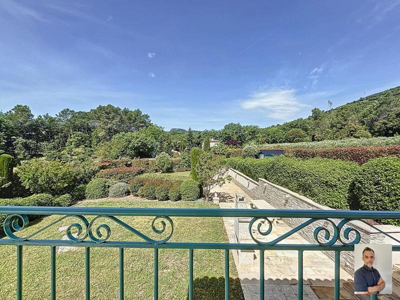 Villa - 137 m² - 4 pièces