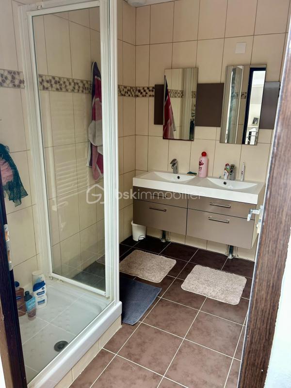 Maison - 166 m² - 6 pièces