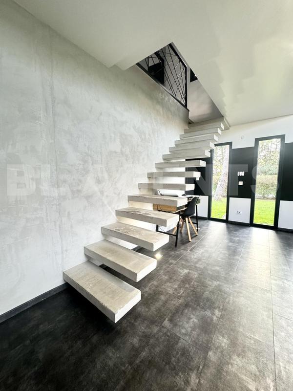 Propriété - 137 m² - 5 pièces