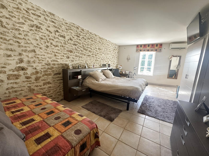 Mas - 425 m² - 14 pièces