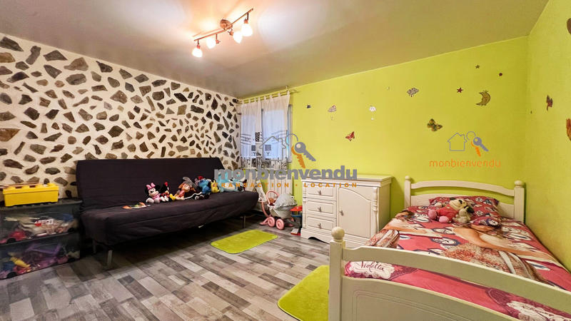 Maison traditionnelle - 187 m² - 7 pièces