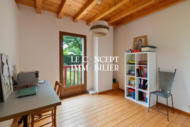 Maison - 206 m² - 8 pièces