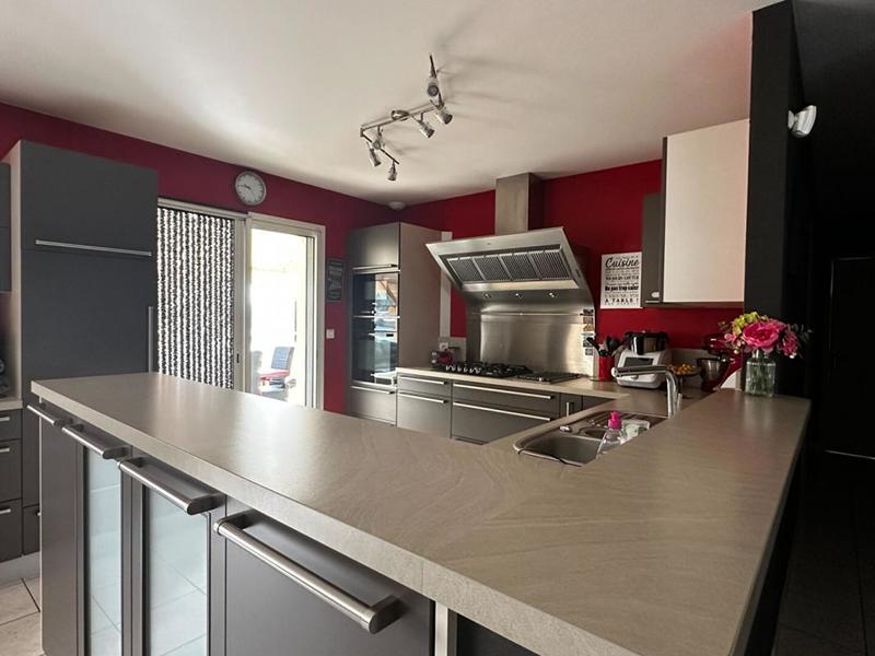 Maison - 182 m² - 6 pièces