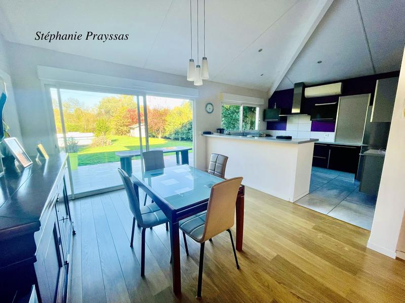 Maison - 140 m² - 5 pièces