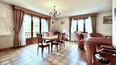 Maison - 132 m² - 8 pièces