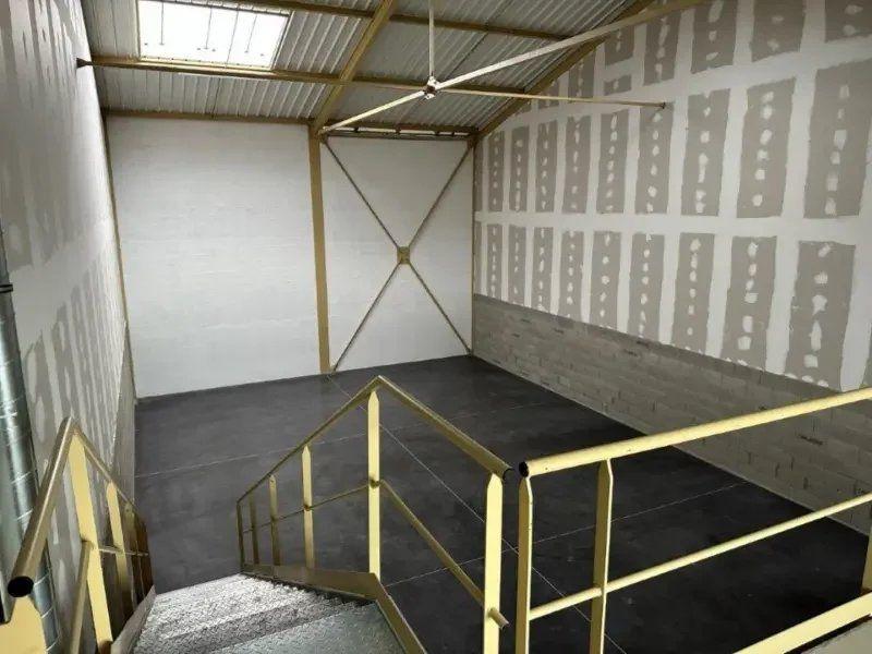 Bureau - 234 m² - 1 pièce