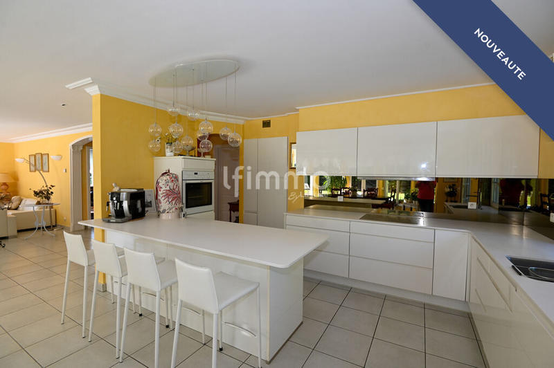 Maison - 170 m² - 7 pièces