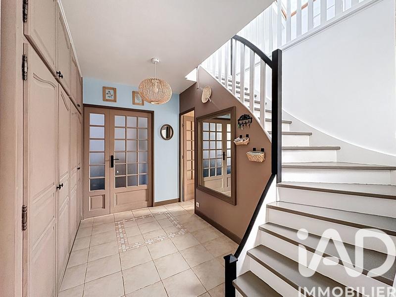 Maison - 182 m² - 8 pièces