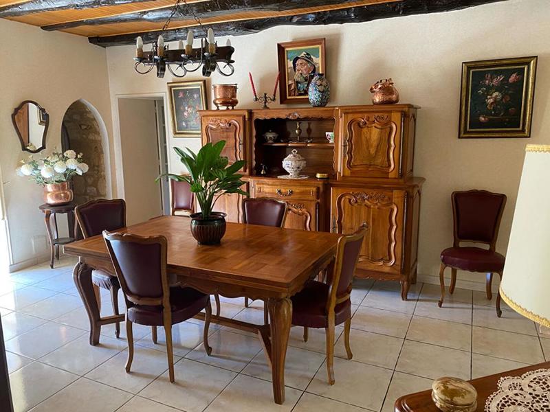 Propriété - 245 m² - 10 pièces