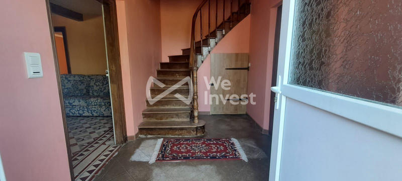 Maison - 246 m² - 12 pièces