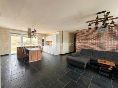 Maison - 96 m² - 4 pièces