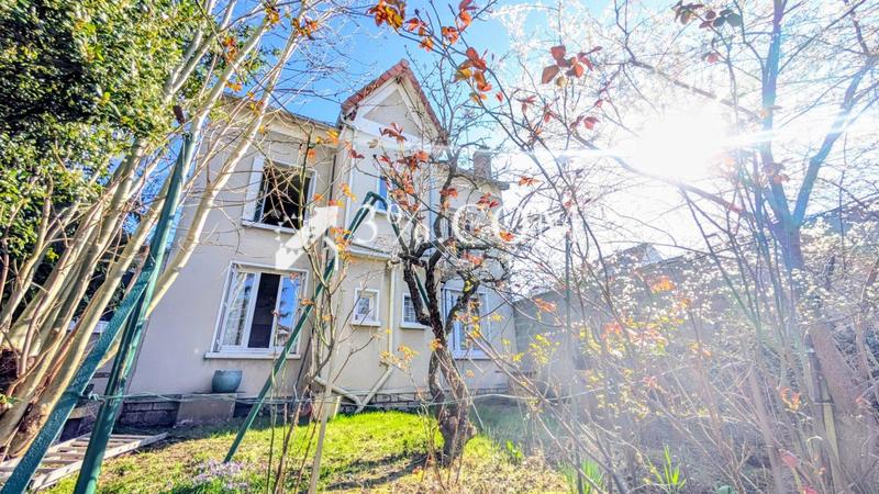 Maison - 160 m² - 7 pièces