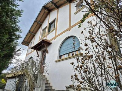 Maison ancienne - 175 m² - 6 pièces