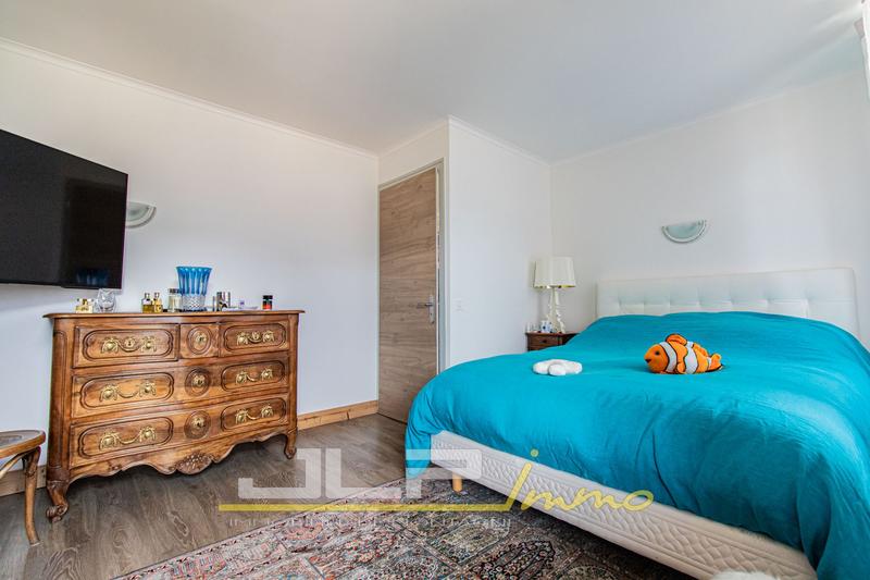 Appartement - 100 m² - 4 pièces