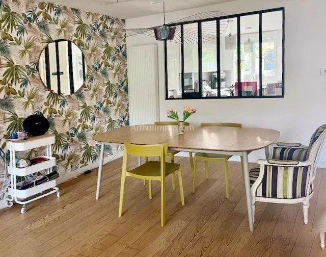 Maison - 170 m² - 7 pièces