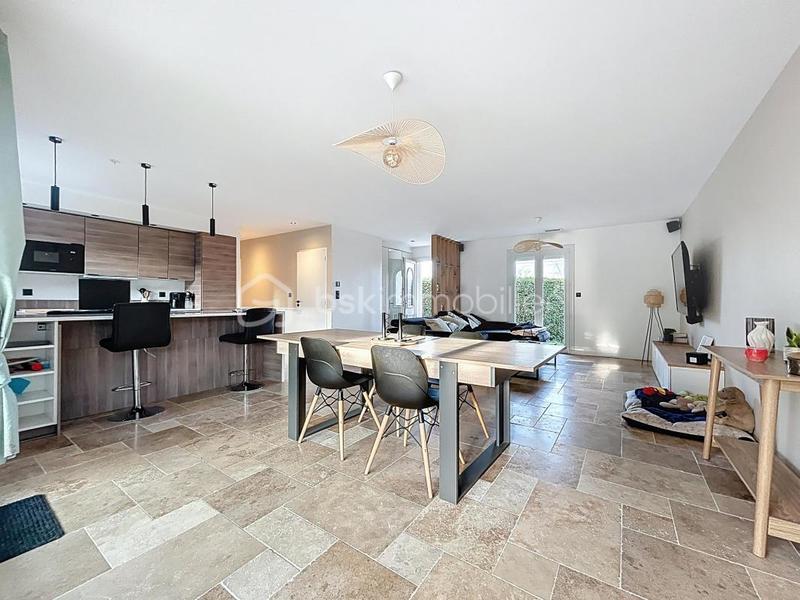 Maison - 110 m² - 4 pièces