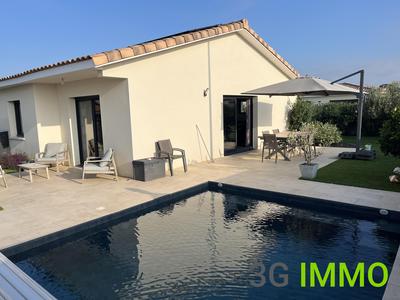 Maison - 97 m² - 4 pièces