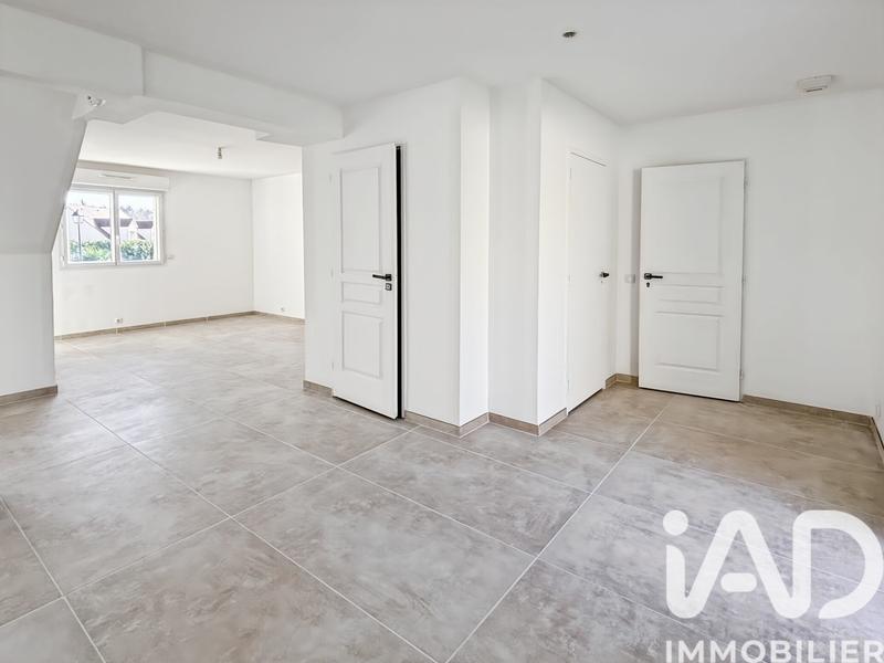 Maison - 97 m² - 6 pièces