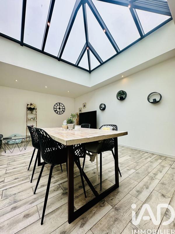 Maison - 95 m² - 5 pièces