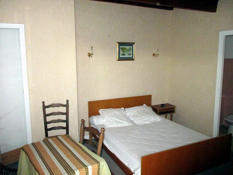 Maison - 258 m² - 13 pièces