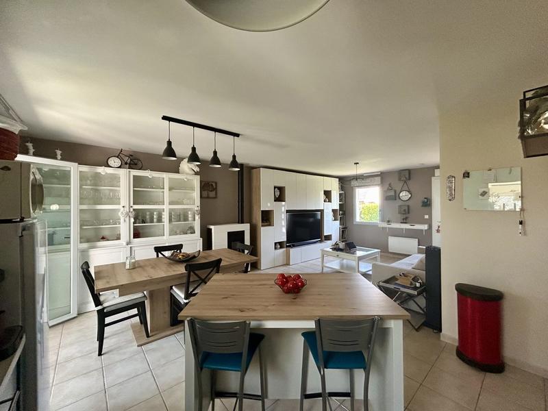 Maison - 92 m² - 5 pièces