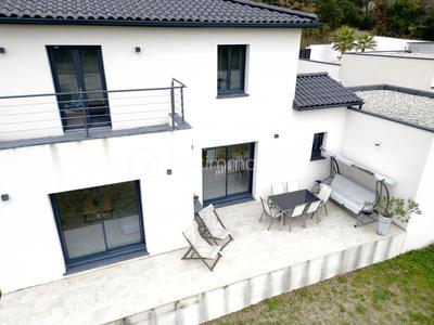 Maison - 134 m² - 7 pièces