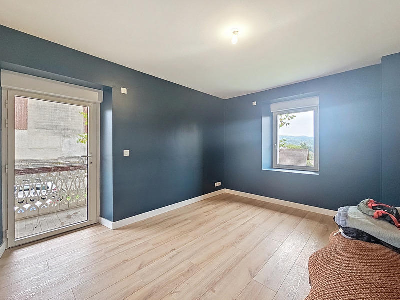 Maison - 200 m² - 7 pièces