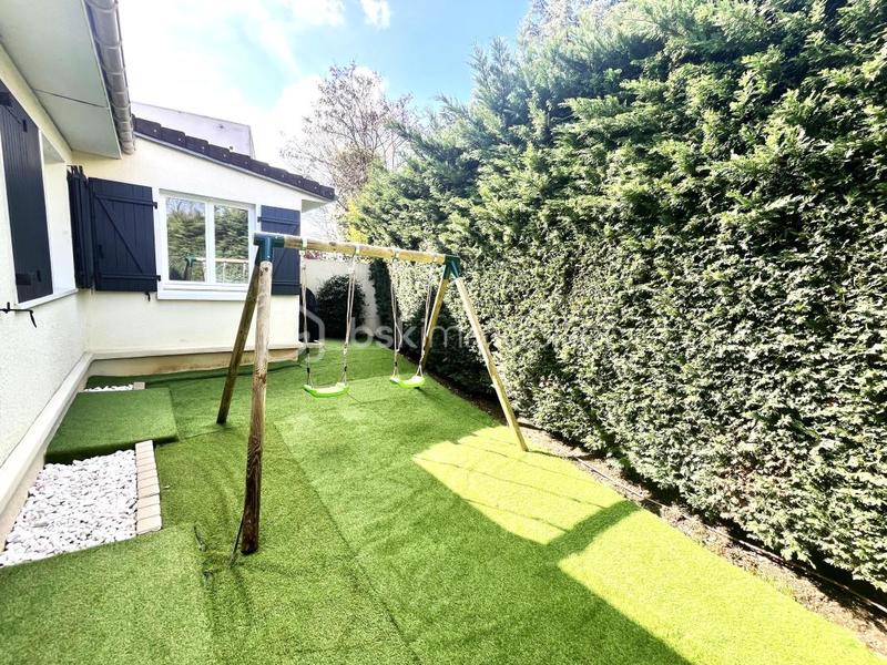 Maison - 148 m² - 9 pièces