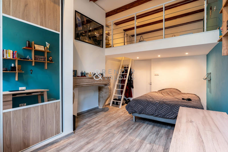 Loft - 162 m² - 6 pièces