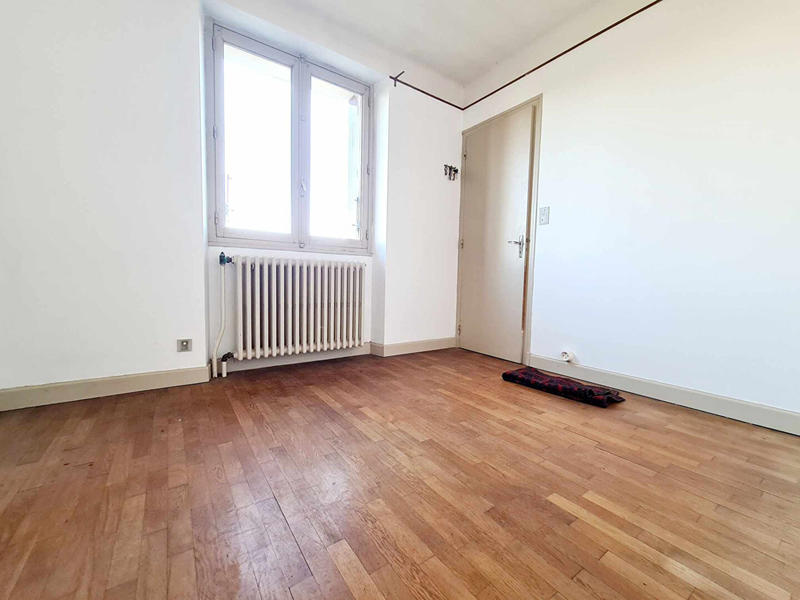 Maison - 219 m² - 7 pièces