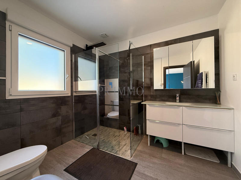 Maison - 186 m² - 4 pièces