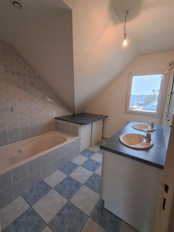 Maison - 105 m² - 5 pièces