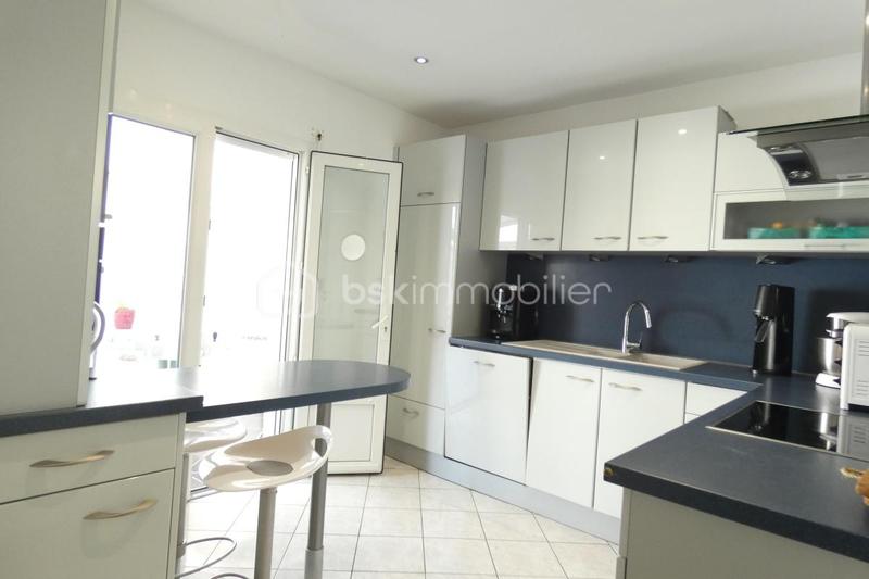 Maison traditionnelle - 121 m² - 6 pièces