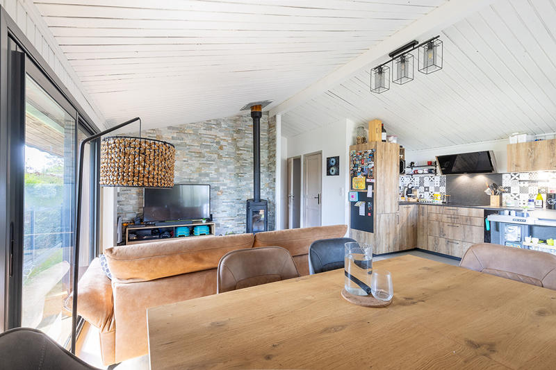 Maison - 93 m² - 5 pièces