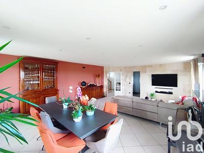 Maison - 220 m² - 6 pièces