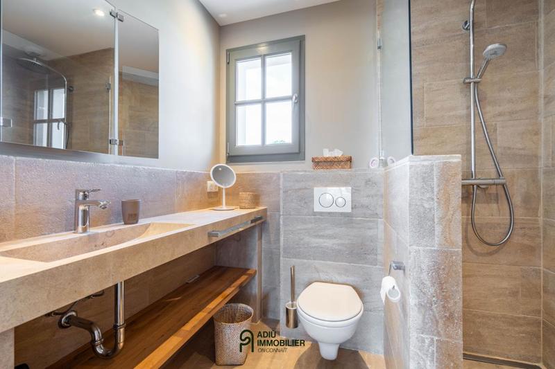 Maison en pierre - 157 m² - 6 pièces