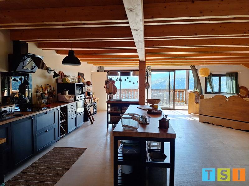 Appartement - 138 m² - 3 pièces