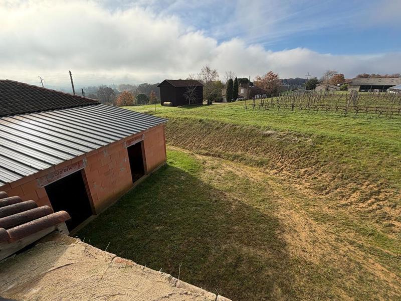 Maison - 260 m² - 1 pièce